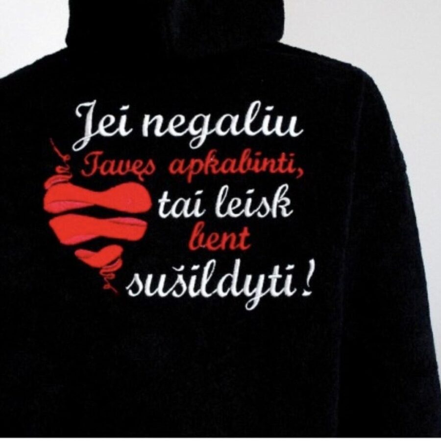 siuvinetas chalatas juodas jam