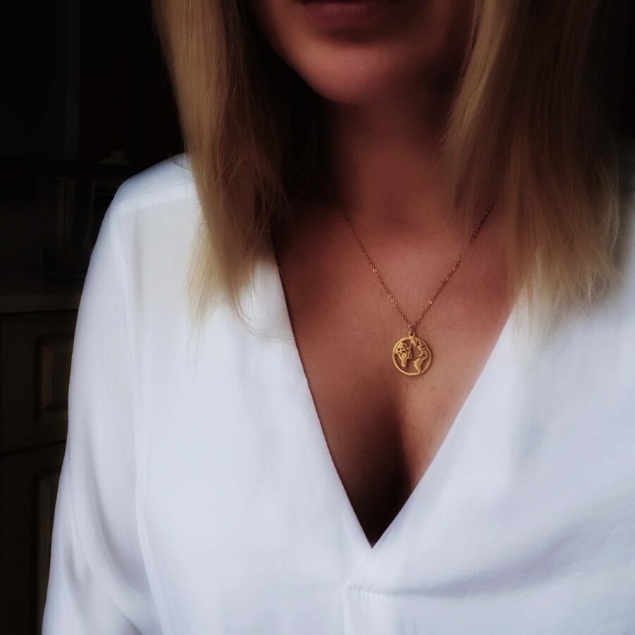 ZOE Mini Gold Vėrinys PASAULIS